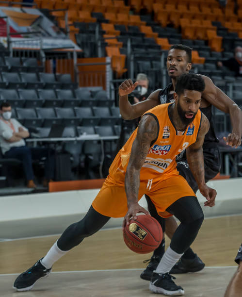 人更快一步 人更快一步